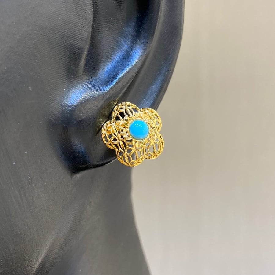 Half a gold set of 21 karat with Bahraini craftsmanship