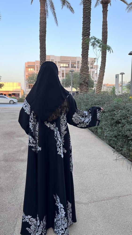 عباية ساره