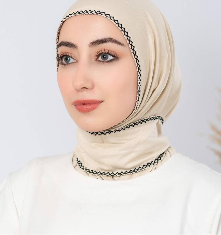 طباقيه كويتي ساده بخيط زجزاج - متعدد الالوان