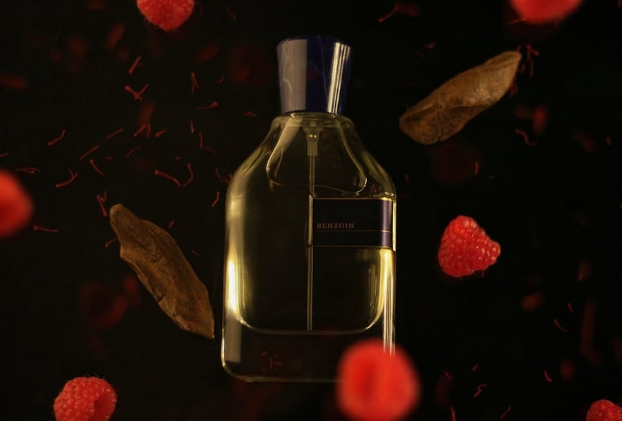 عطر بنزوين بالجاوي الأحمر والزعفران بالهتون
