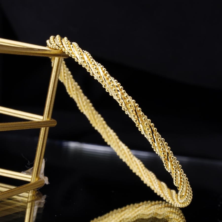Doric twisted earrings