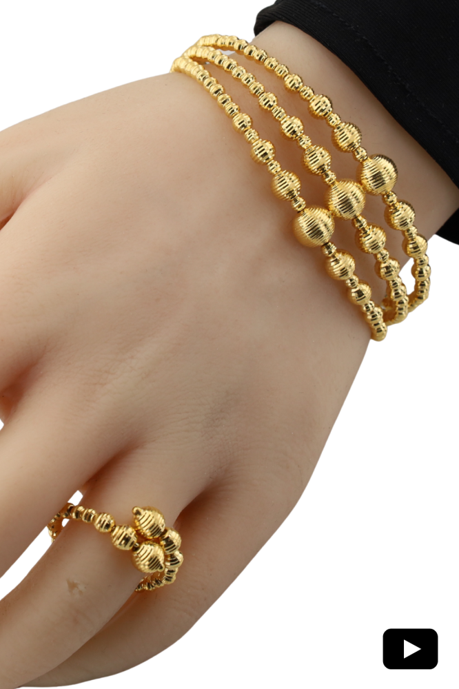 Italian gold bracelet with 3 strands