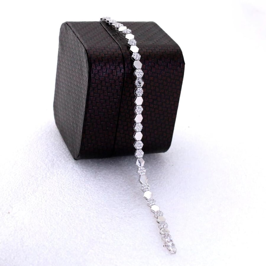 White Tayha Al-Shomiyah Bracelet