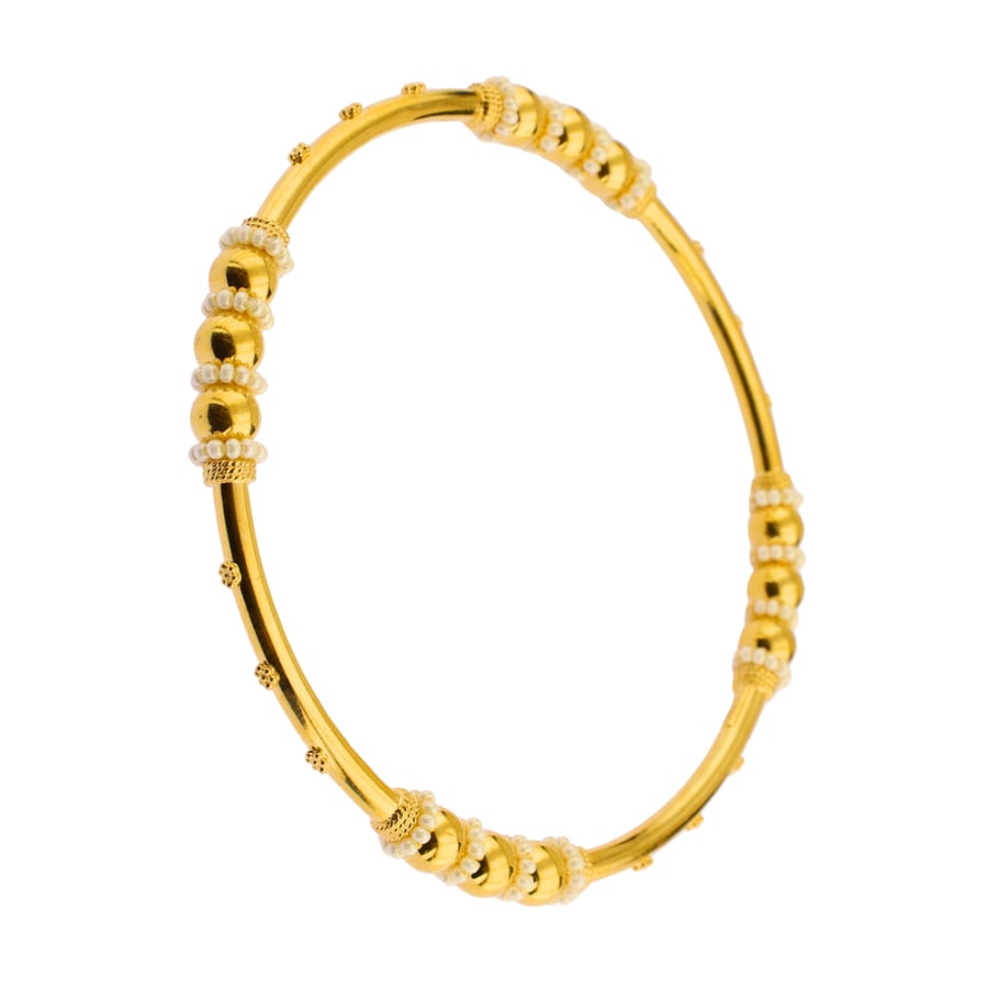 Cultured pearl necklaces
