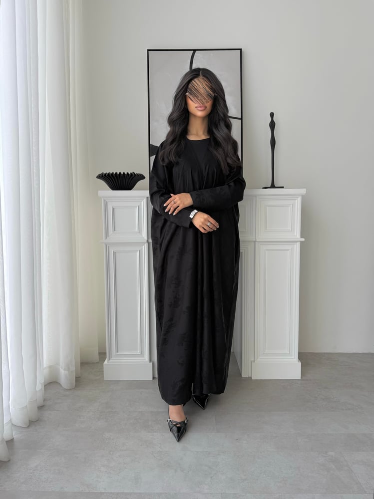 Flow Black Abaya