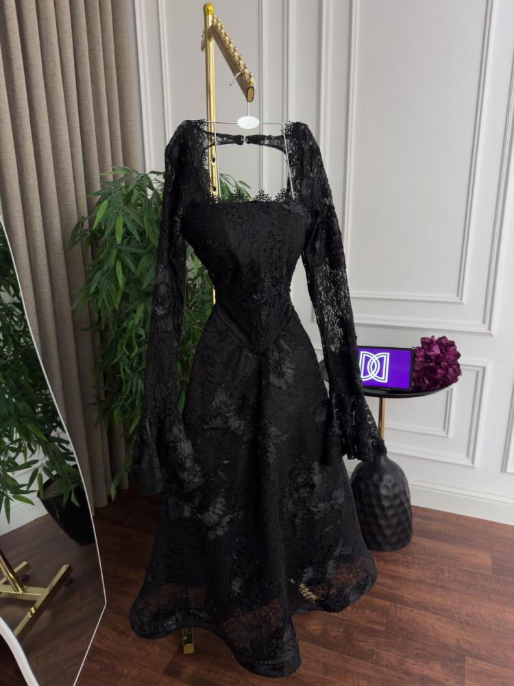 فستان سهرة ناعم دانتيل كلوش