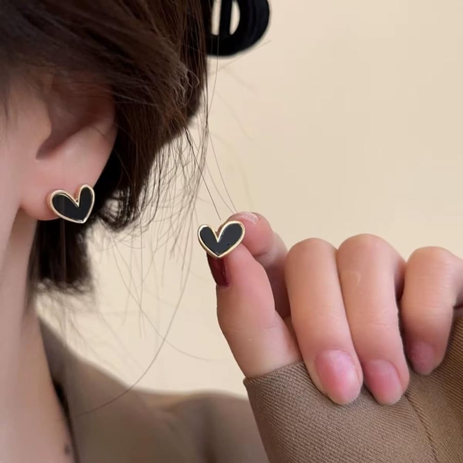 أقراط Lumos Jewelry Store نسائية على شكل قلب مطلي بالمينا - أزرق