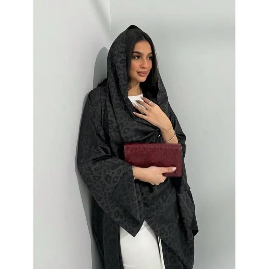 عباية حرير مطبوعة فخامة + حجاب
