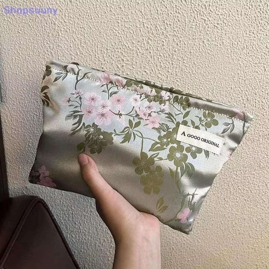 حقيبة مكياج ساتان احترافية محمولة