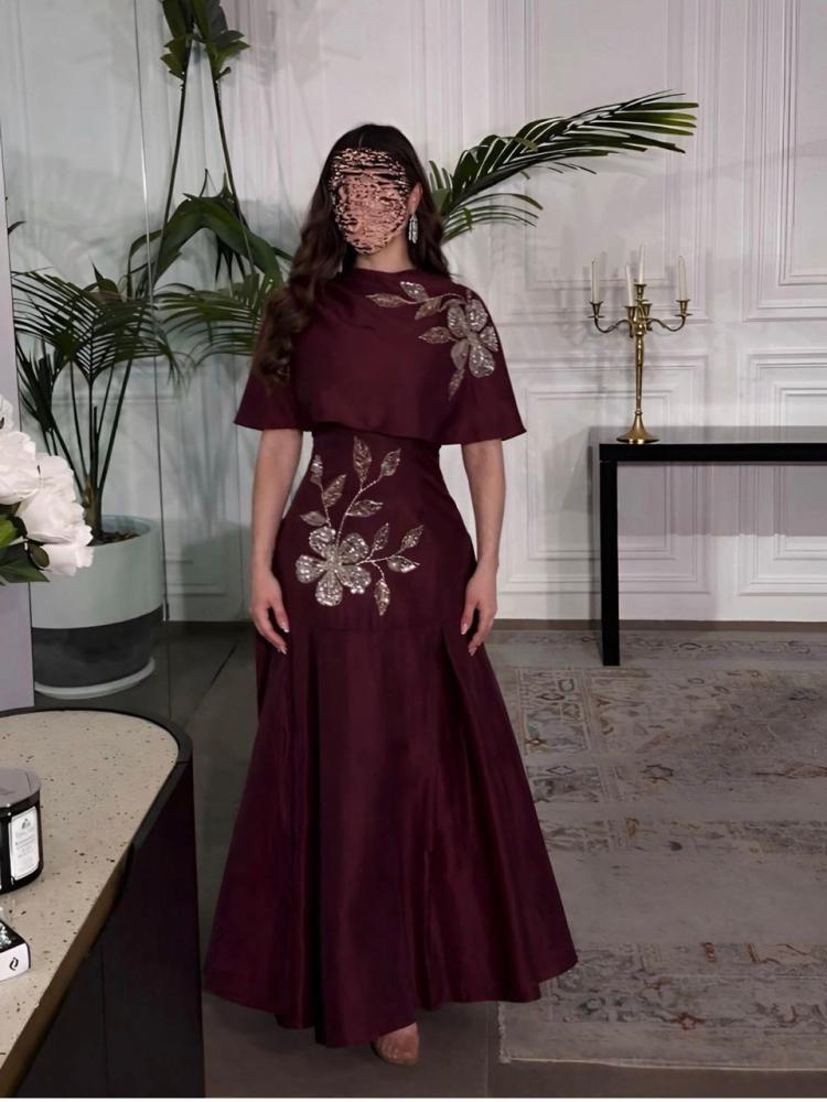 Chantoon dress with hand embroidery