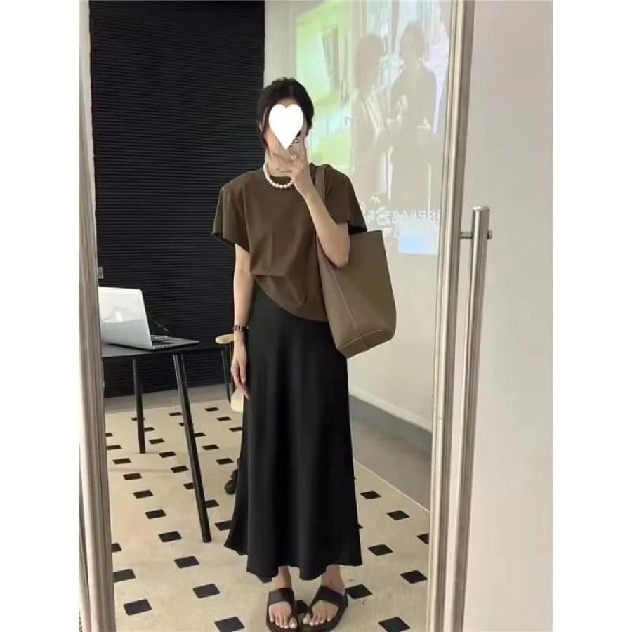 تنورة ساتان طويلة بخصر مرن مقاسات كبيرة
