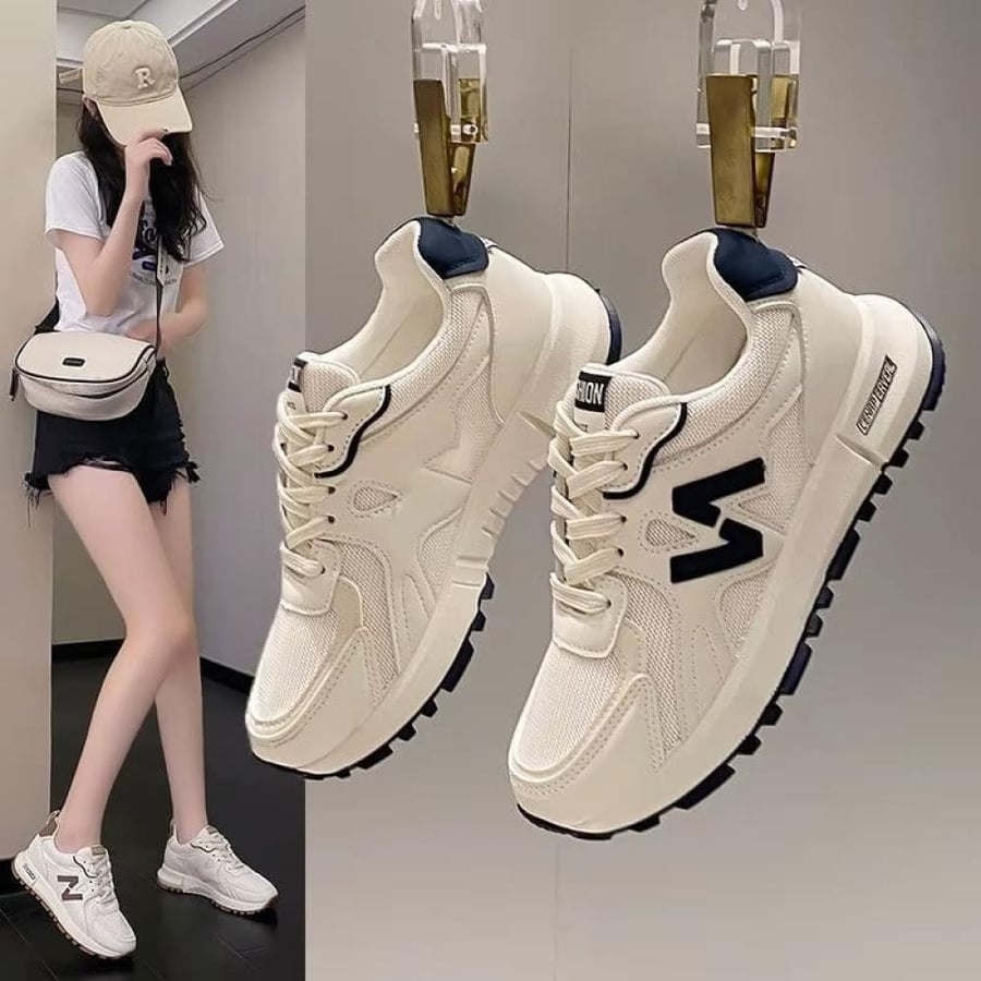 حذاء رياضي نسائي أبيض نعل ناعم