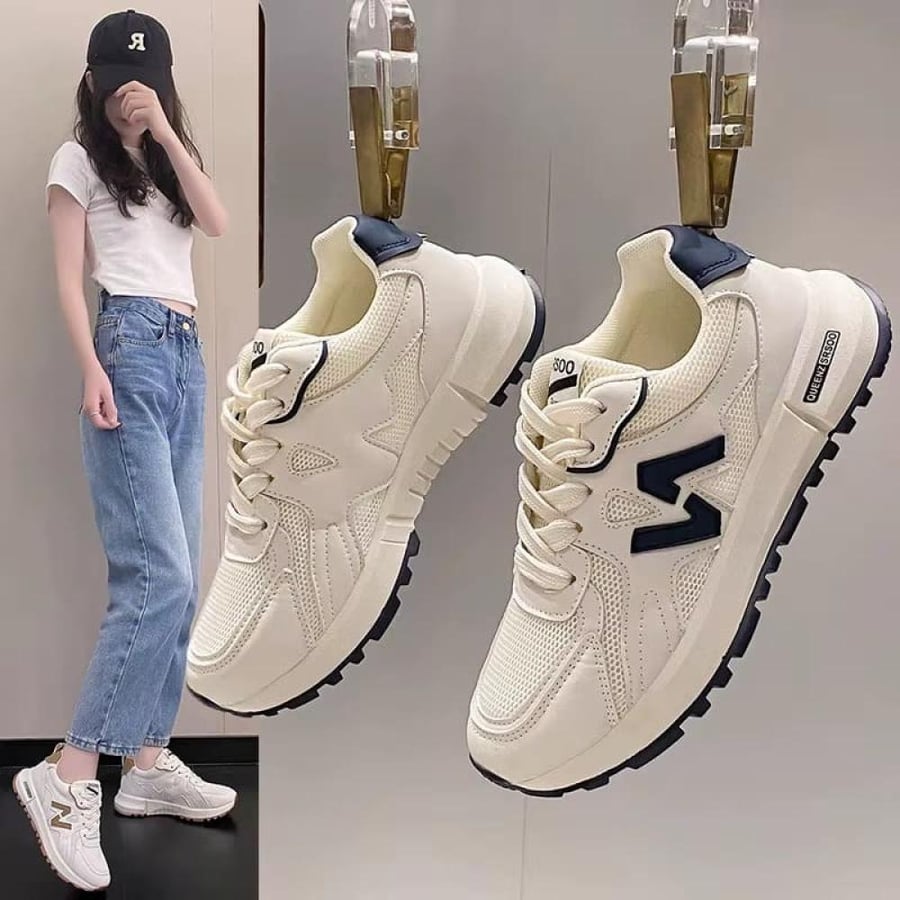 حذاء رياضي نسائي أبيض نعل ناعم