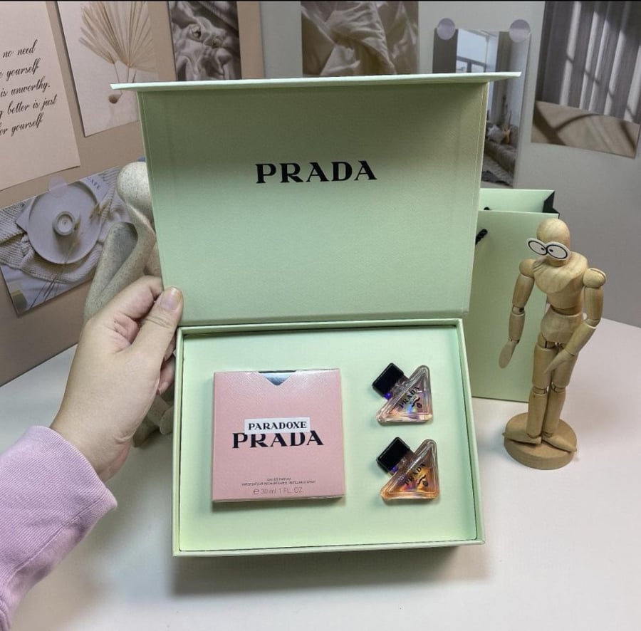 عطور ست من ثلاث انواع من Ada