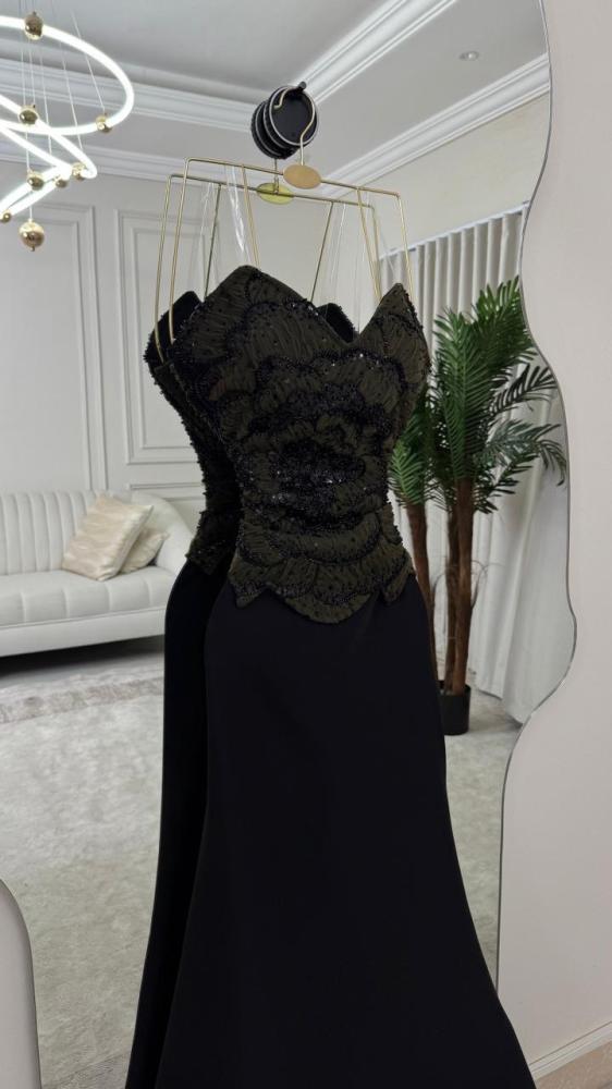 Fatima's dress