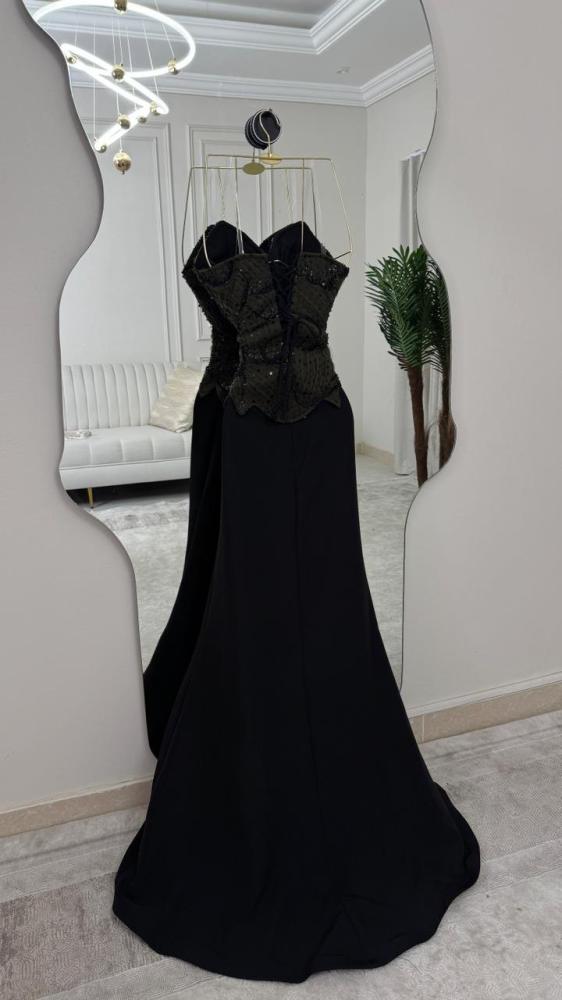 Fatima's dress