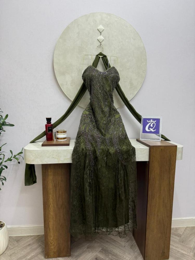 فستان سهرة دانتيل فاخر للسهرات بـ outfito
