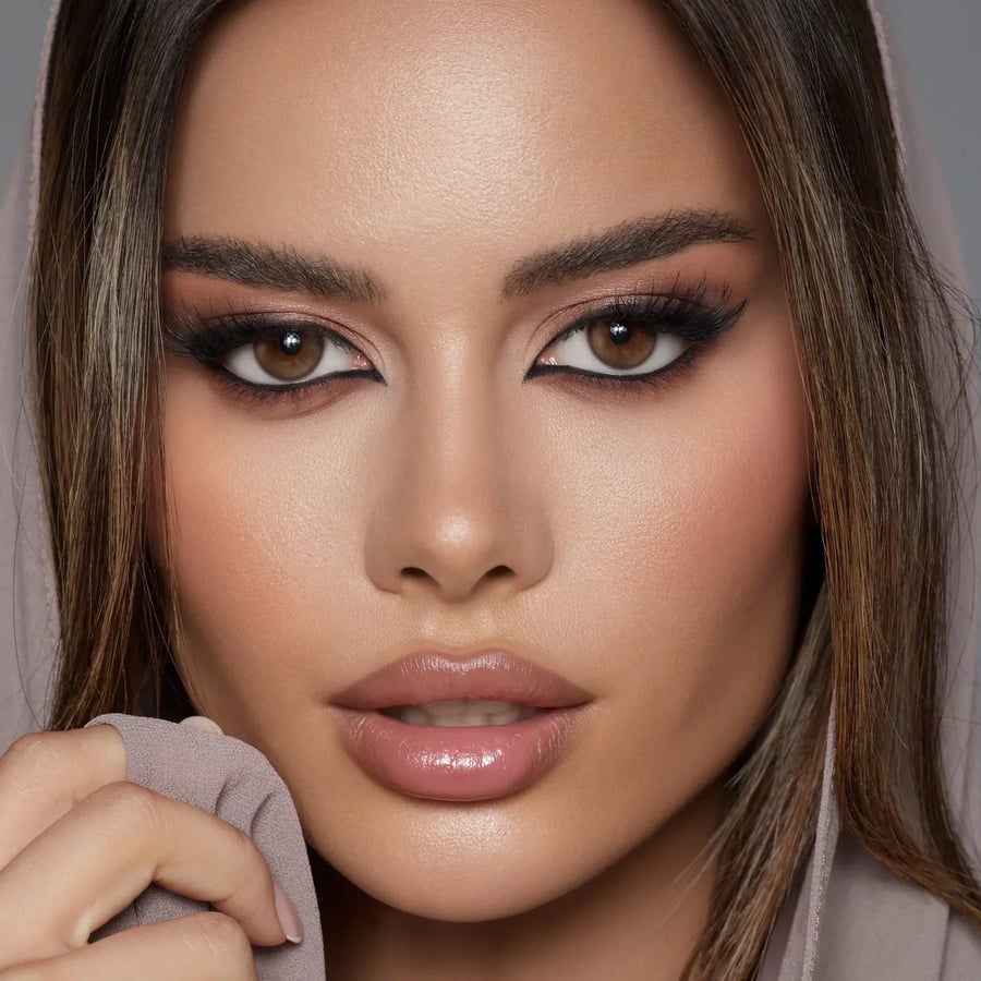 عدسات بيلا سايرن برونز  اليومية