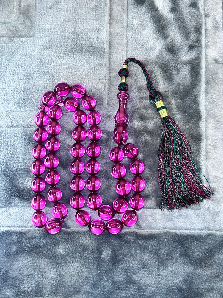 مسباح زعفراني فواح كركوشة مميزة. 45خرزة. 12.5في11مل.