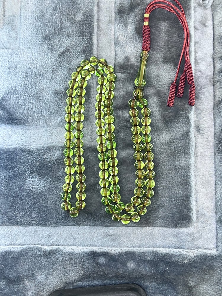 مسباح زعفراني فواح كركوشة مميزة. 99خرزة.  6في7ملِ.