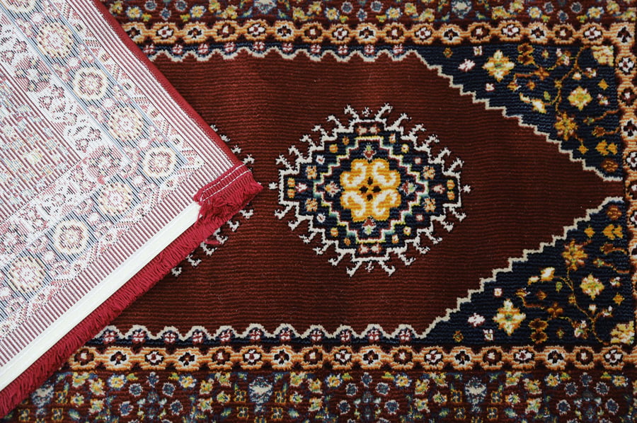 سجاد ترانيم احمر