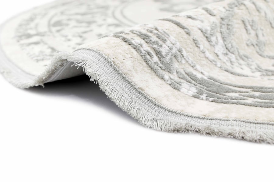 Sohan luxury rug with its elegant design