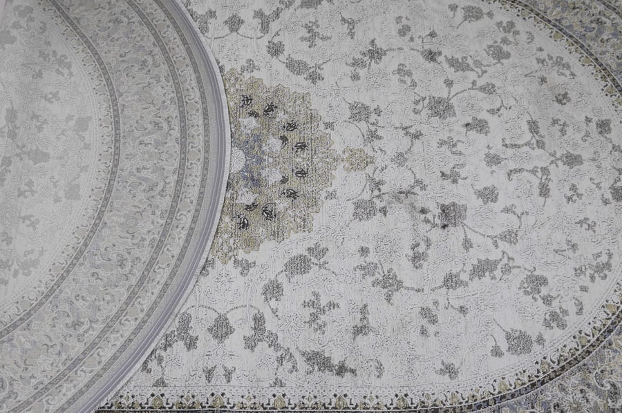 Tharaa Carpets - Combining Simplicity and Elegance