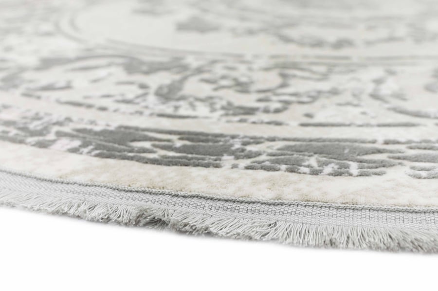 Sohan luxury rug with its elegant design