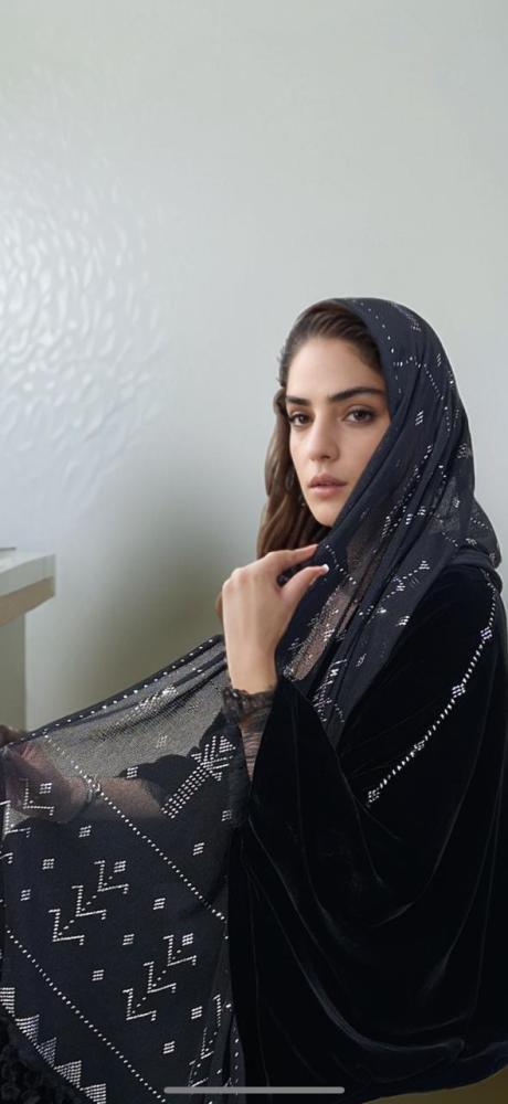 Velvet abaya