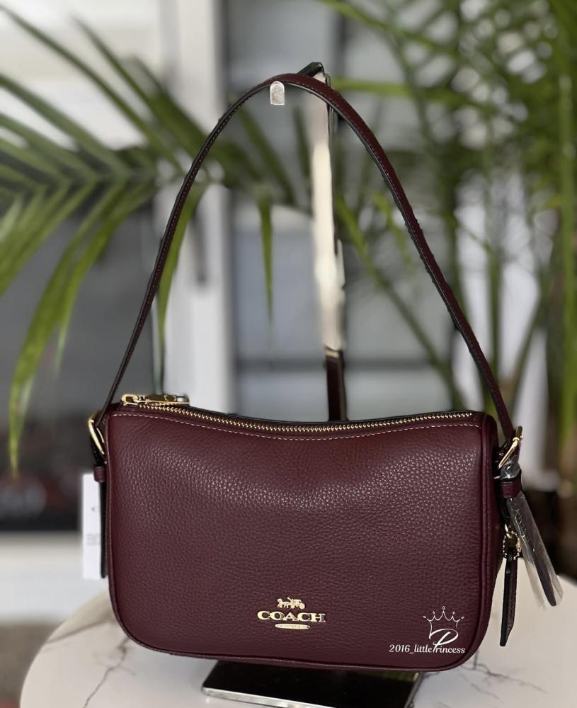 شنطه Coach