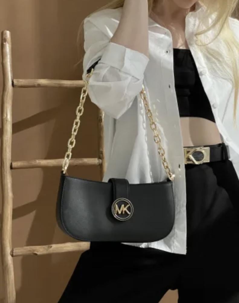 شنطه Michael Kors صغيره