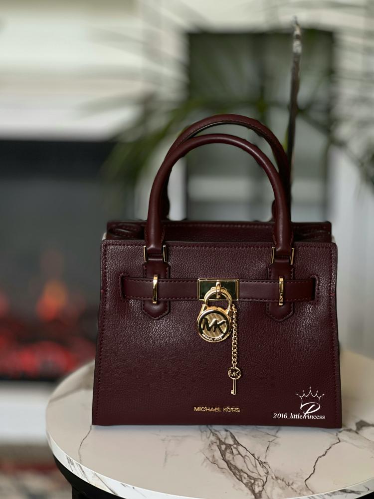 شنطه Michael Kors وسط