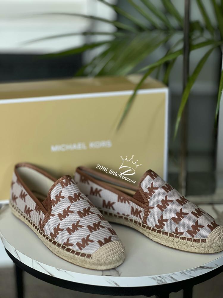 حذاء Michael Kors