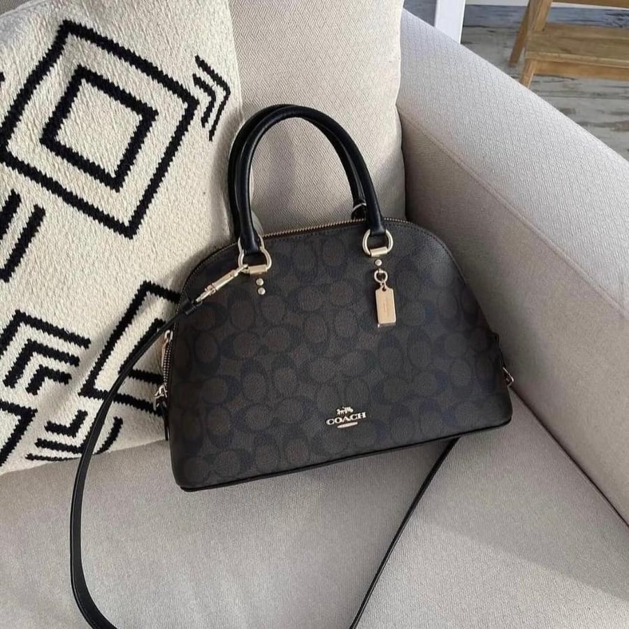 شنطه Coach