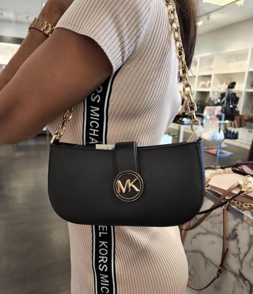 شنطه Michael Kors صغيره