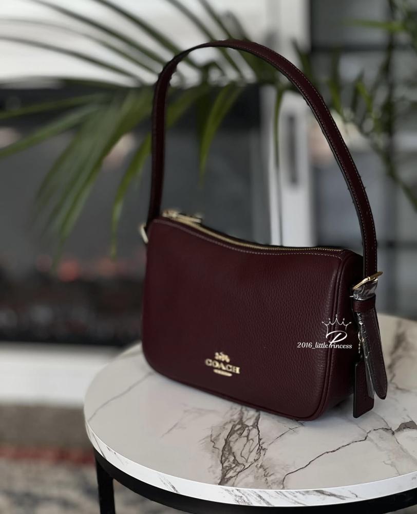 شنطه Coach