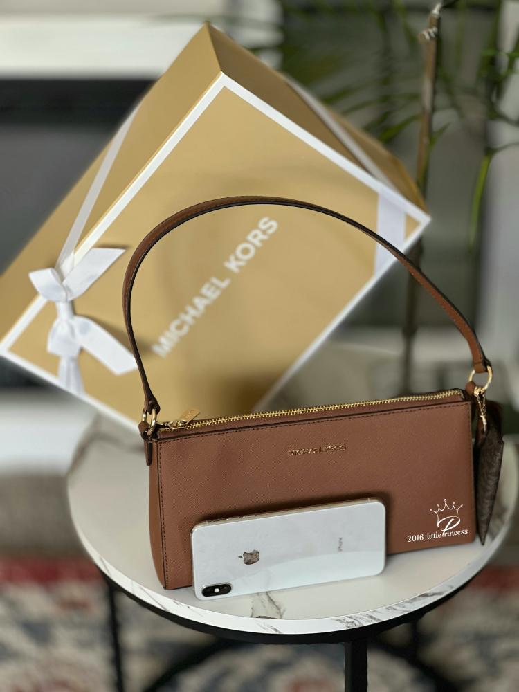 شنطه Michael Kors