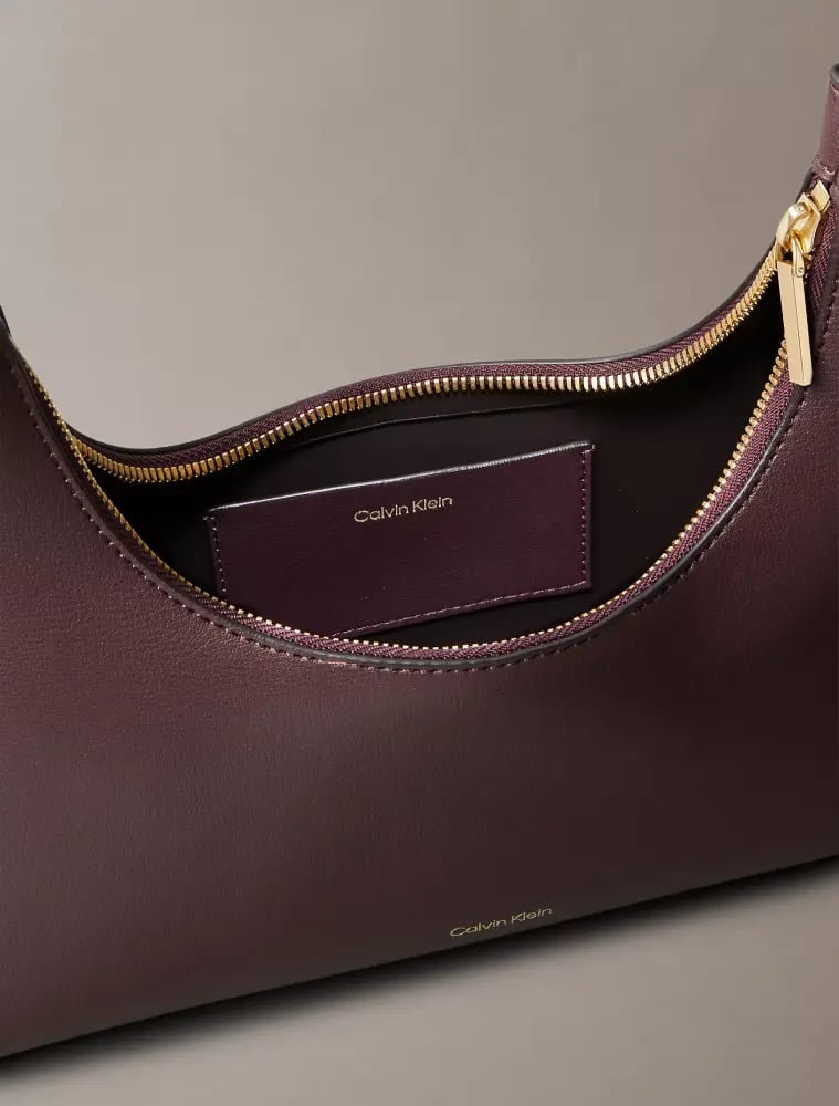شنطه Calvin Klein