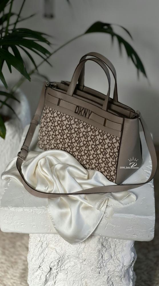شنطه DKNY