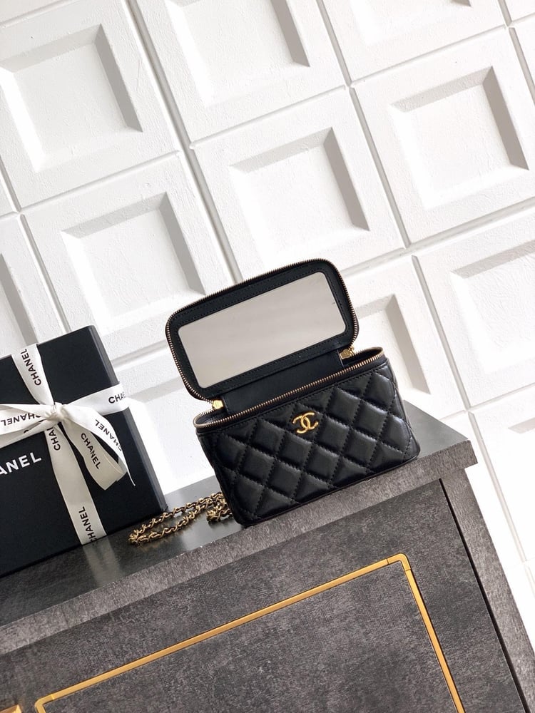 شنطة Chanel C32668