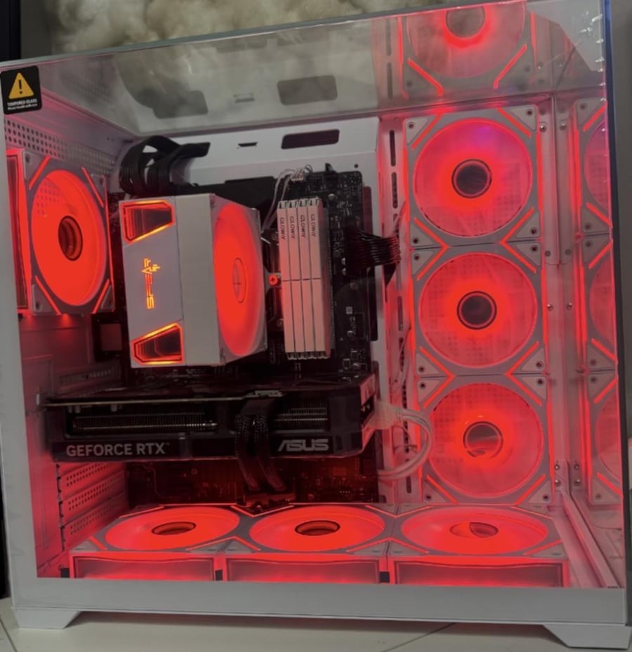 RTX 5070 collection Intel i5 14600kf