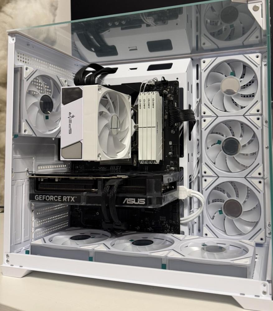 RTX 5070 collection Intel i5 14600kf