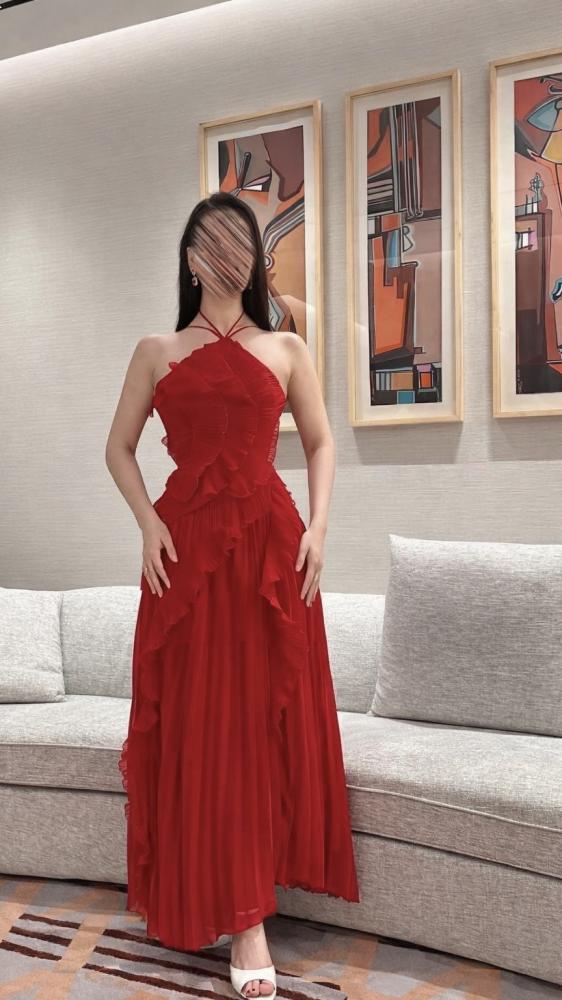 فستان احمر ناعم انيق