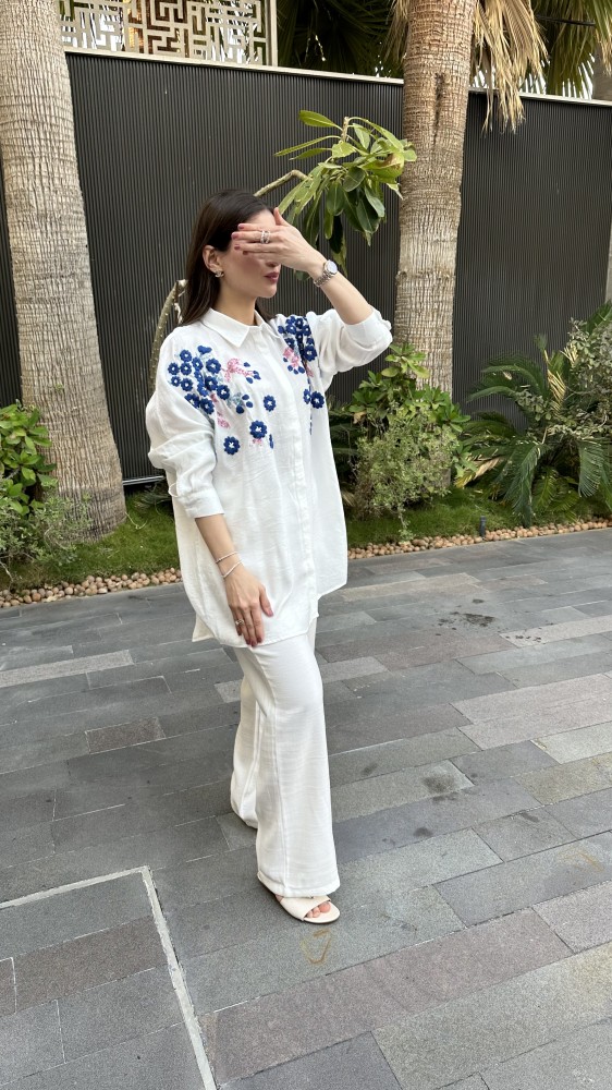 A two-piece set