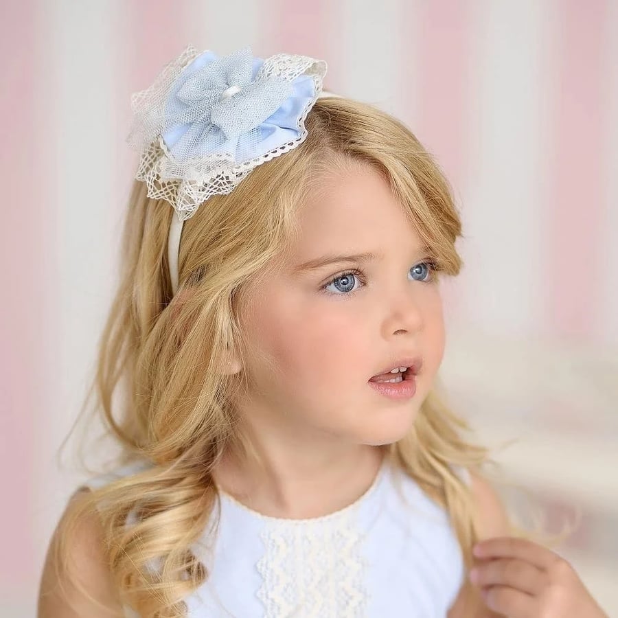 طوق شعر ازرق
