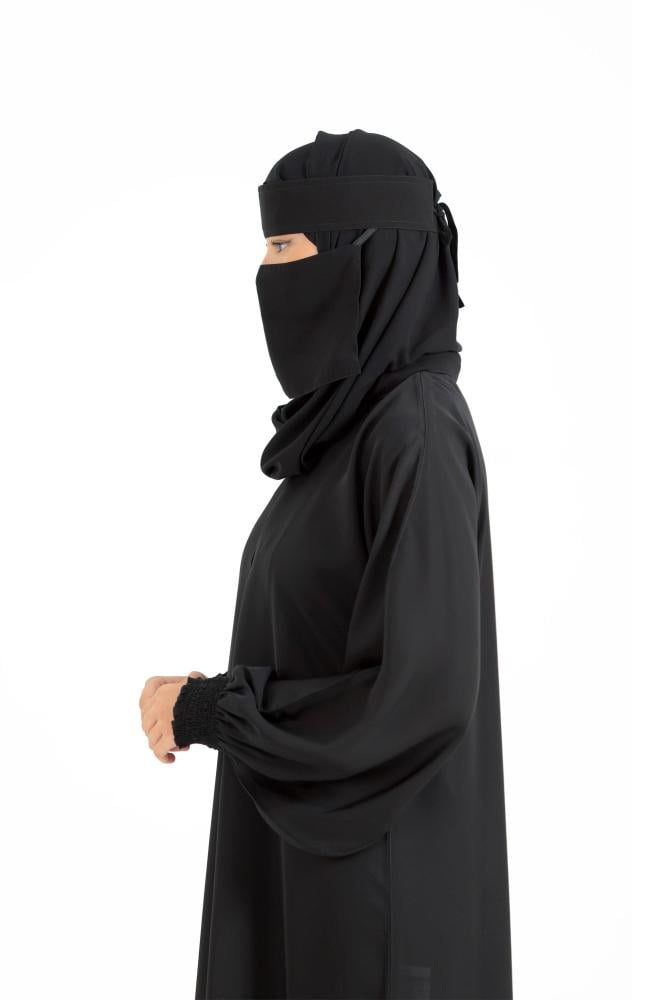 نقاب قصير ياباني ماركة بدون اسم النسائي – حيث تلتقي الحشمة بالأناقة | قماش ناعم وخفيف، مطاط مائل 1 إنش وخياطة مزدوجة متقنة