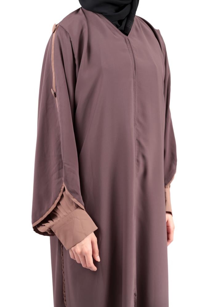 عباية بدون اسم