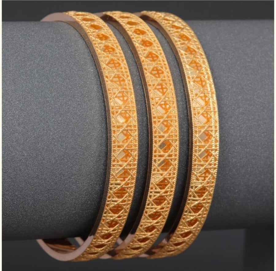 بنجرة ذهب ديور عيار 21 - G1836