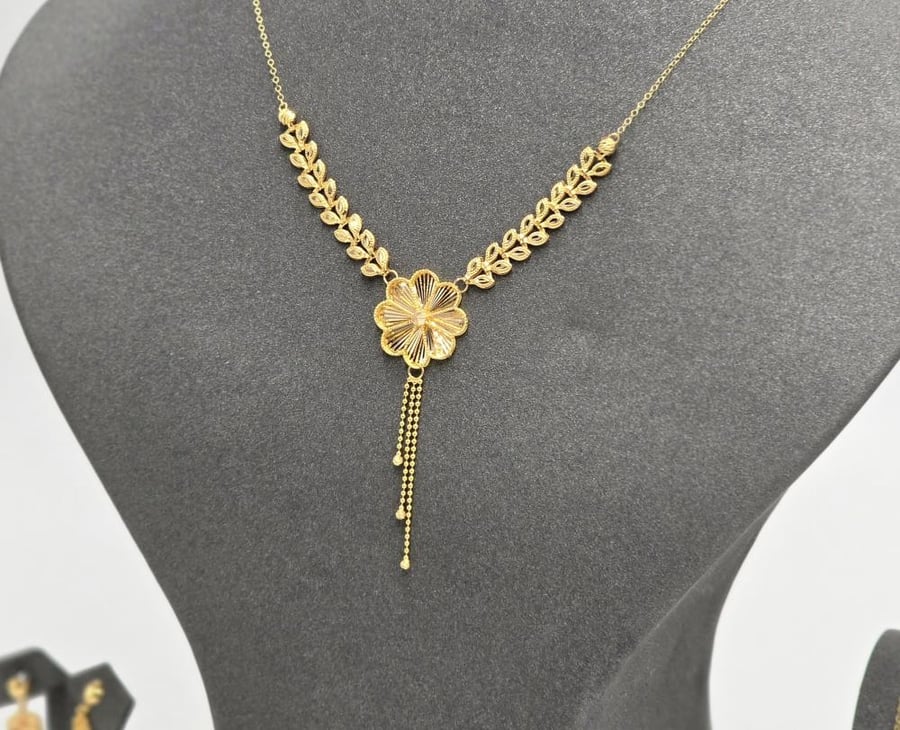 طقم ذهب عيار 21 - G1685
