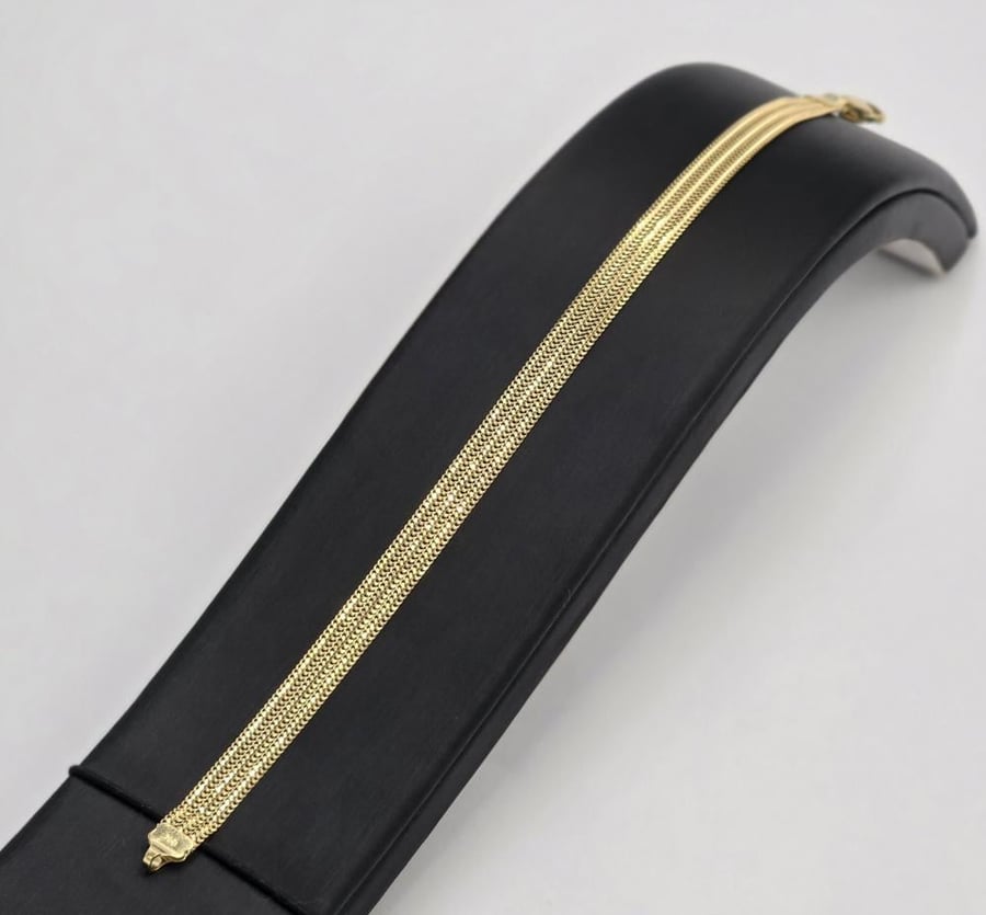 أسوارة ذهب عيار 18